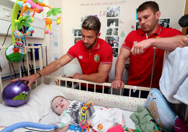 Rhys Webb and Sean O'Brien with Henry Donnelly