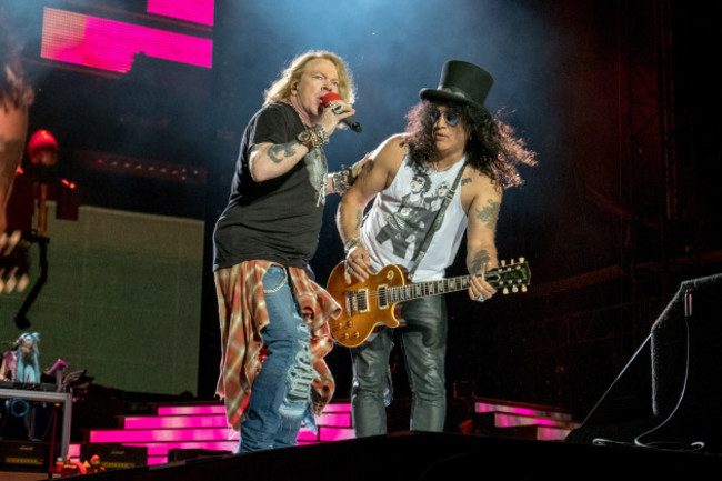 Guns N' Roses in concert - Chicago