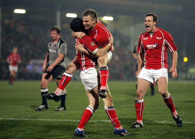 Rugby Union - Heineken Cup quarter-final - Llanelli Scarlets v Munster - Stradey Park