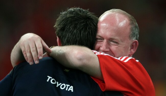 Declan Kidney embraces Ian Dowling