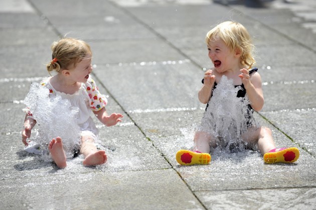 Summer Weather - Pavement Fountains - Royal Academy Courtyard, London