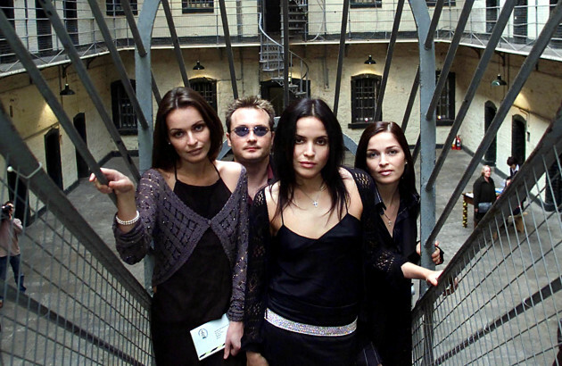 Amnesty International - The Corrs - 2000