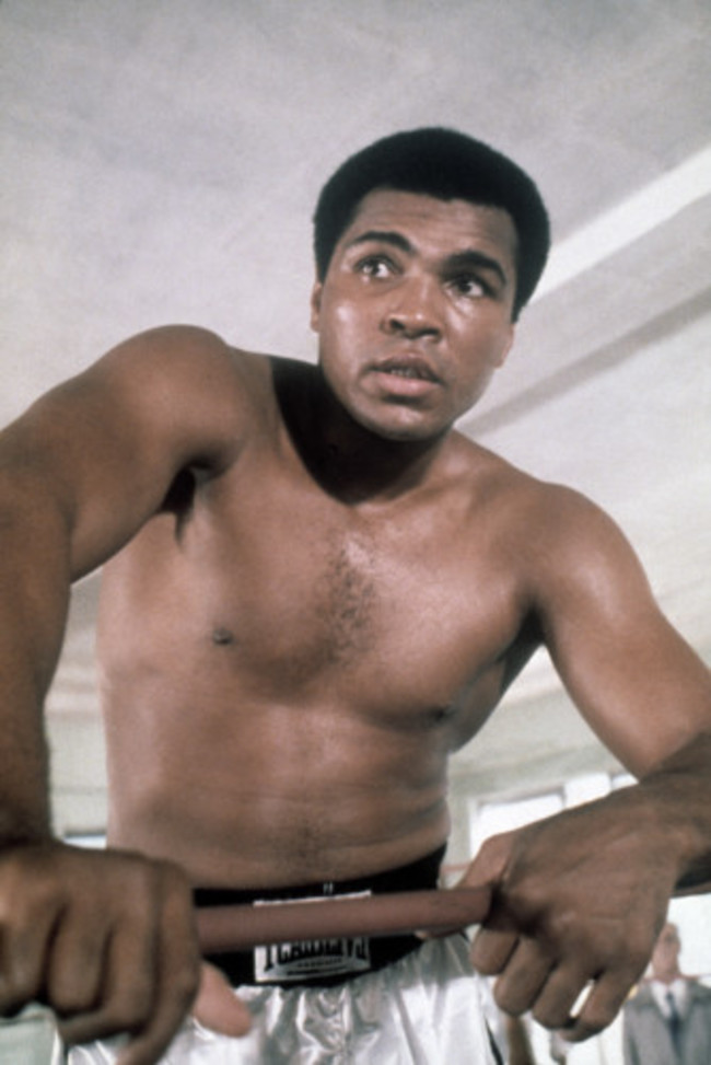 MUHAMMAD ALI (Geboren am 17. Januar 1942 als Cassius Marcellus Clay Jr...