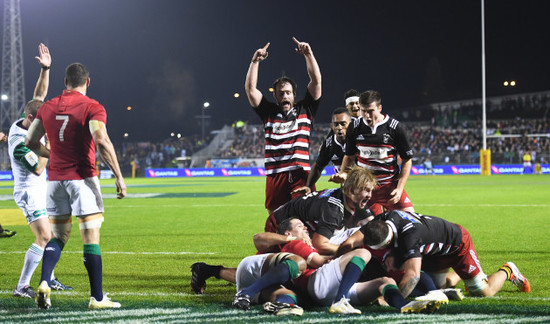 Sam Anderson-Heather scores a try