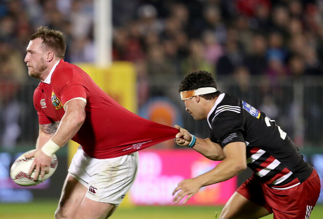 Stuart Hogg tackled by Jonah Lowe