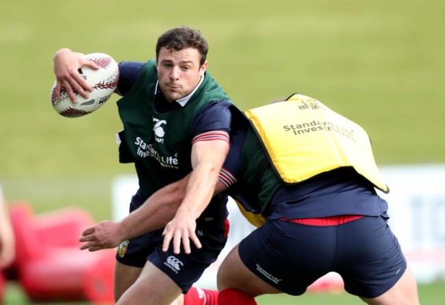 Robbie Henshaw during training