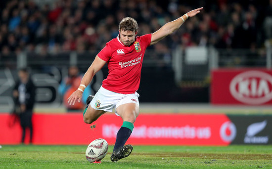 Leigh Halfpenny kicks a penalty