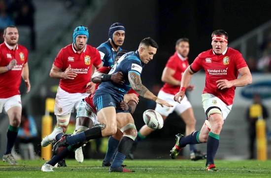 Sonny Bill Williams tackled by Maro Itoje