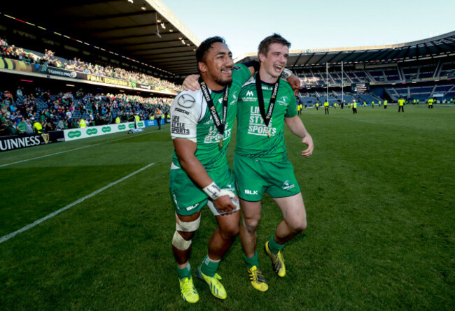 Bundee Aki and AJ MacGinty celebrate