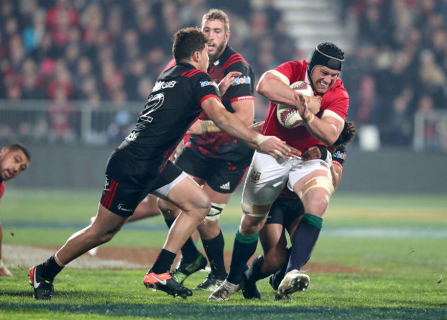 Sean O'Brien with David Havili and Richie Mo’unga