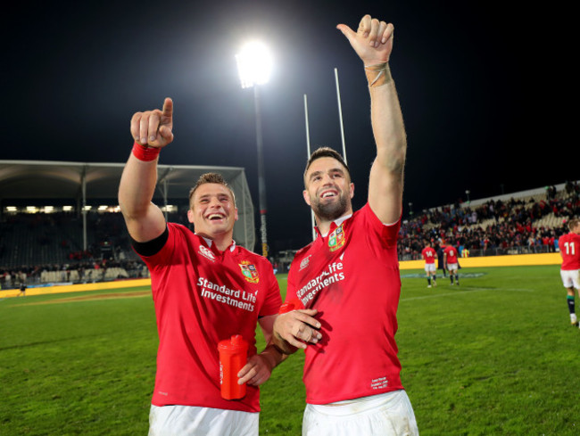 CJ Stander and Conor Murray celebrate winning