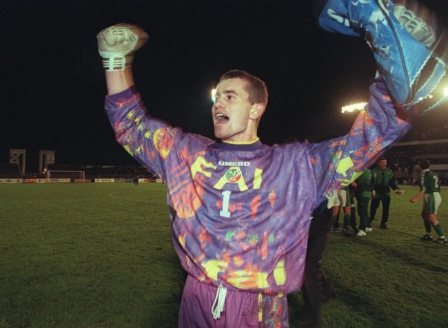 Shay Given celebrates victory over Lithuania 10/9/1997