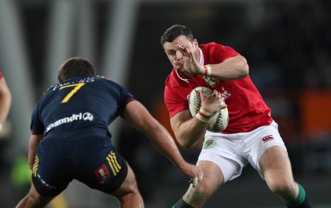 Robbie Henshaw with Dillon Hunt