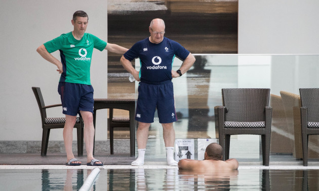 Keith Fox and Willie Bennett with Simon Zebo