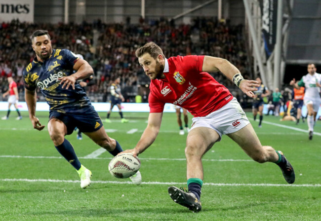 Tommy Seymour scores a try