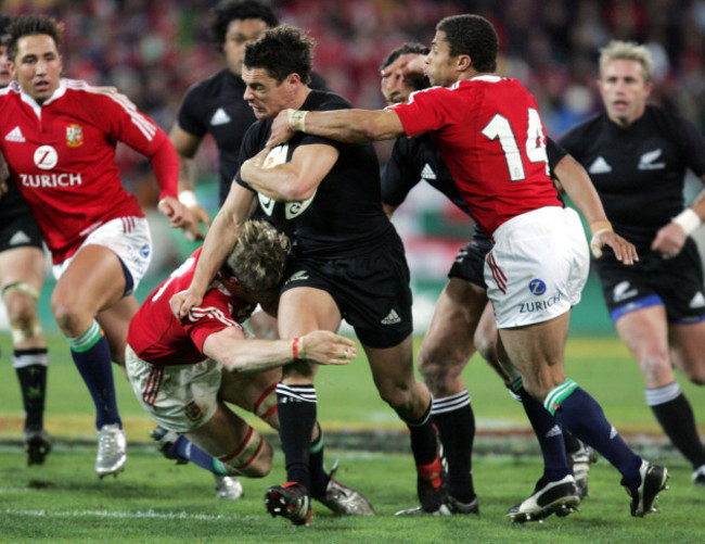 Daniel Carter attacks