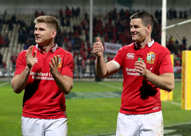 Owen Farrell and Jonathan Sexton celebrate winning