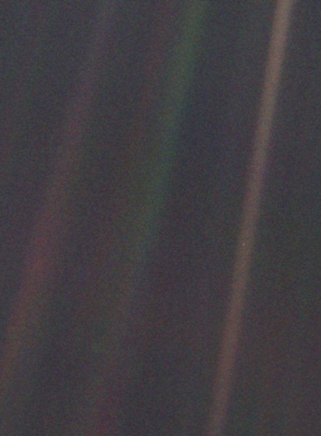 442px-Pale_Blue_Dot