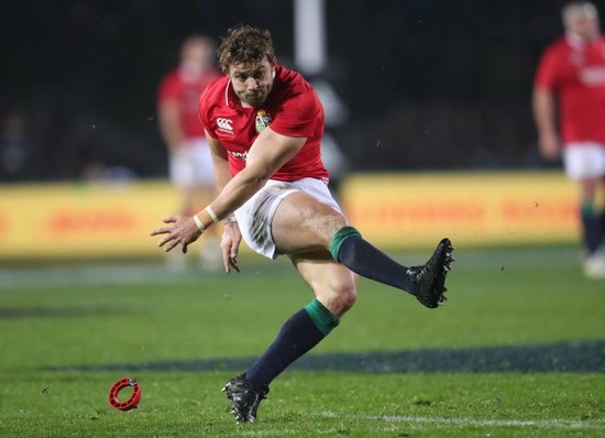 Leigh Halfpenny kicks a penalty