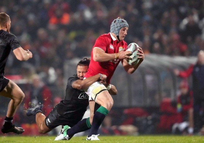 Jonathan Davies makes a break