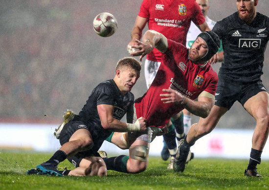 Sean O'Brien with Damian McKenzie