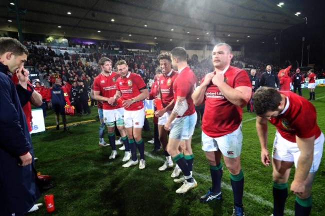 Iain Henderson, Dan Biggar, Anthony Watson, Conor Murray, Jack McGrath and Greig Laidlaw celebrate winning