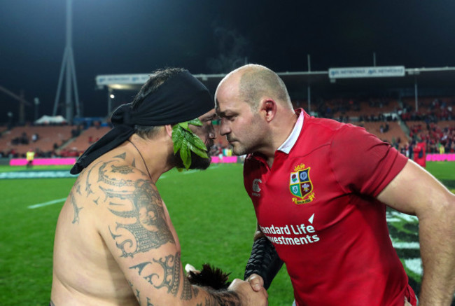 Rory Best receives a hongi