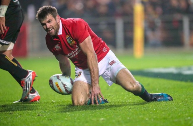 Jared Payne celebrates scoring their fourth try