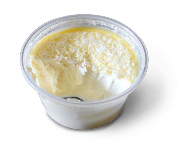 Clotted_cream_(cropped)