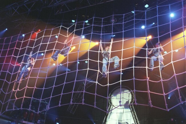 IRISH GIRL GROUP B*WITCHED IN CONCERT AT WEMBLEY ARENA IN LONDON