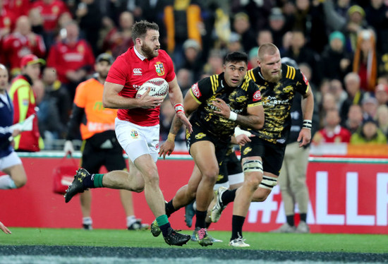 Tommy Seymour on his way to scoring their first try