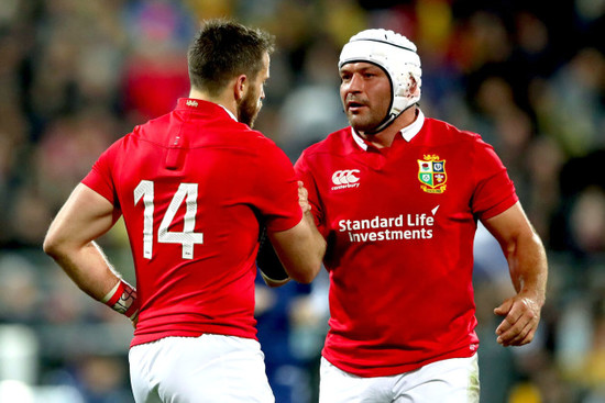 Tommy Seymour celebrates his try with Rory Best