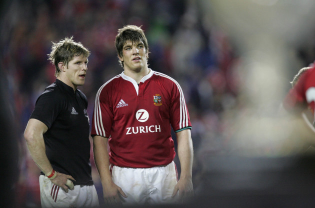 Simon Easterby with a dejected Donncha O'Callaghan