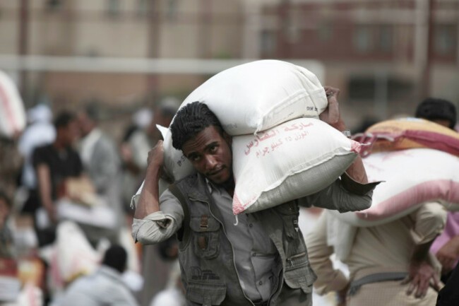 Aid distribution in Sanaa