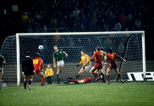 Soccer - World Cup Qualifier - Group Two - Belgium v Ireland