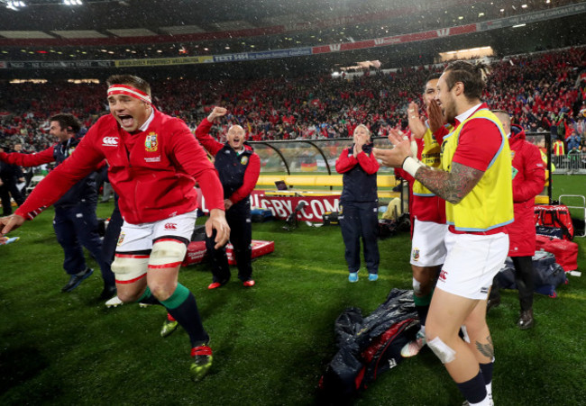 CJ Stander, Ben Te'o and Jack Nowell celebrate winning