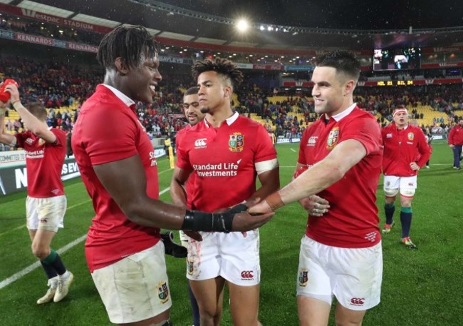 Maro Itoje, Anthony Watson and Conor Murray celebrate winning