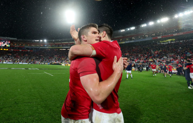 Jonathan Sexton and Owen Farrell celebrate winning