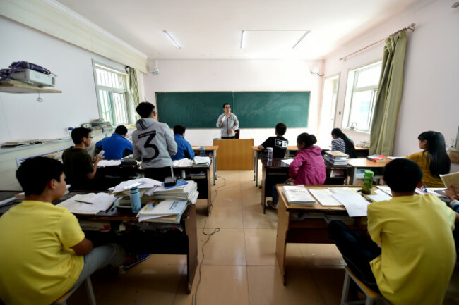 CHINA-SHANXI-LINFEN-RED RIBBON SCHOOL-GRADUATION CEREMONY (CN)