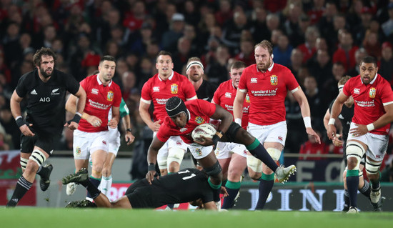 Maro Itoje with Julian Savea