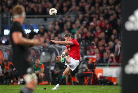 Owen Farrell kicks a penalty