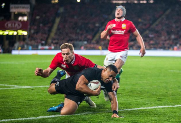 Ngani Laumape scores their first try despite Liam Williams