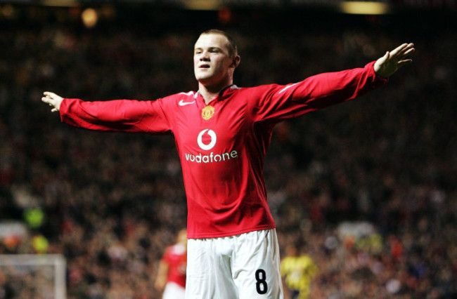 Wayne Rooney celebrates his second goal 28/9/2004