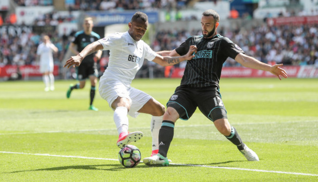 Swansea City v West Bromwich Albion - Premier League - Liberty Stadium