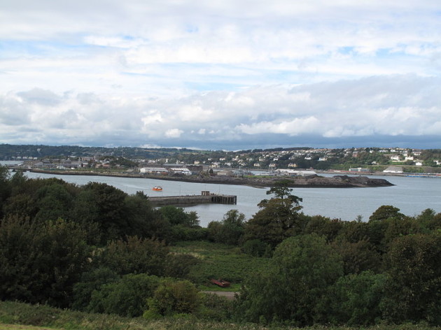 800px-Spike_Island_Cork_Fort_View_to_Pier_and_Haulbowline