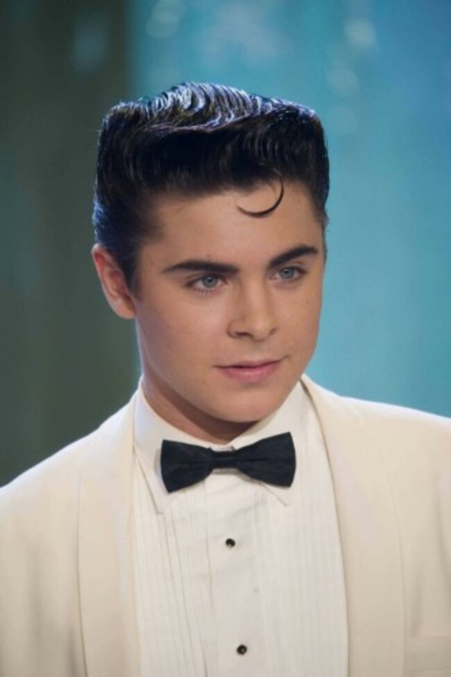 aaac852e3eeba4ffe5d14a5fd862d0e3--zac-efron-hairspray-hairspray-movie