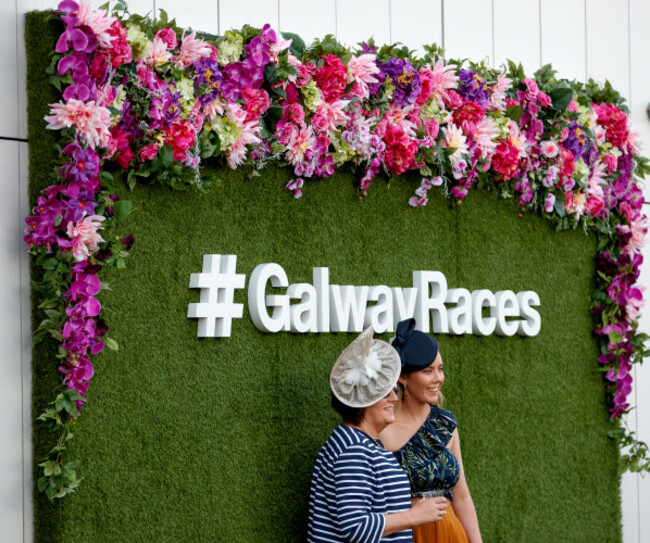 Eleanor and Maud Hand