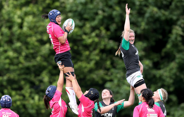 Aoi Mimura claims the line out