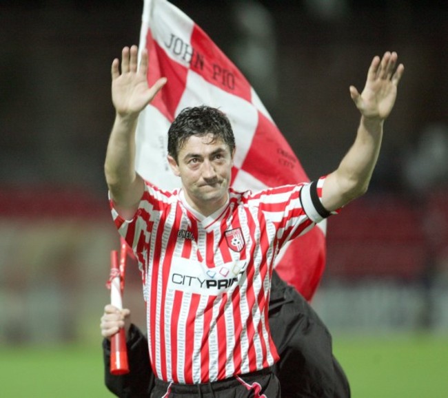 Peter Hutton leaving the pitch in his final home match for the club