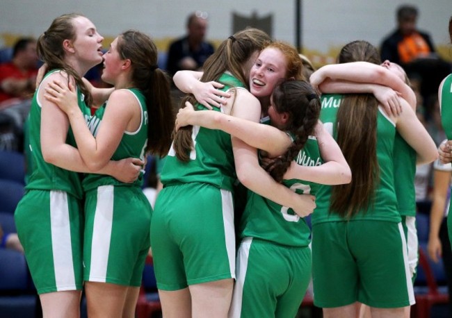 Ireland celebrate after the game